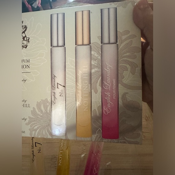 Comes with the box - #7, Notting Hill, and English Laundry - Picture 8 of 15